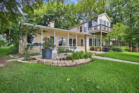 130 Camino Robles St, Gun Barrel City, TX 75156