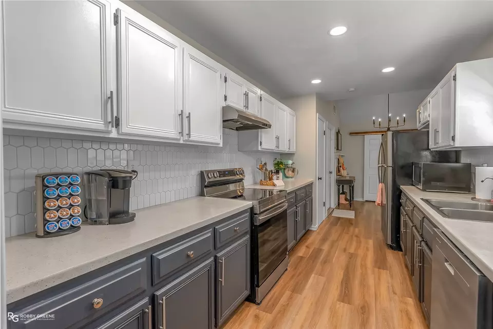 Kitchen - 1090 Bodcau Station Rd, Haughton, LA 71037 photo 2 of 5