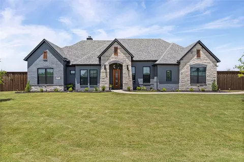 8041 Drew Dr, Midlothian, TX 76065
