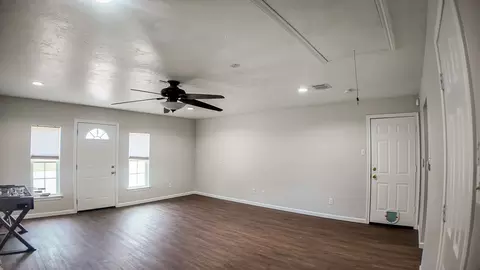 Living - 692 S Loop Dr, Cedar Hill, TX 75104 photo 7 of 7