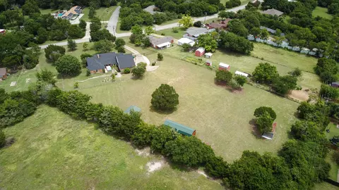 View/Area - 692 S Loop Dr, Cedar Hill, TX 75104 photo 1 of 3