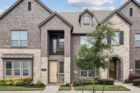 4679 Dozier Rd #B, Carrollton, TX 75010