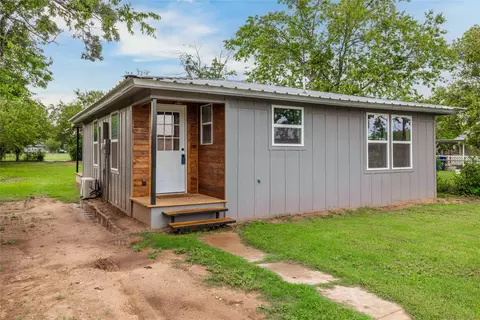 1209 Melwood Ave, Brownwood, TX 76801