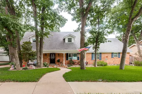 1712 Cripple Creek Dr, Irving, TX 75061