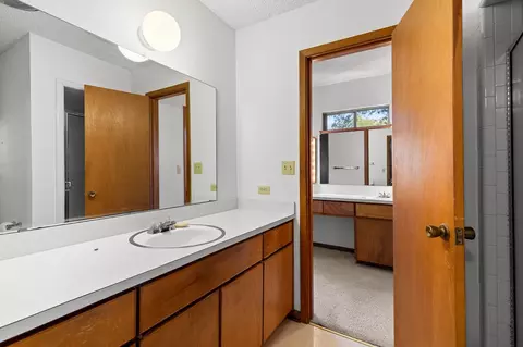 Bath - 4500 Scottwood St, Waco, TX 76708 photo 2 of 3