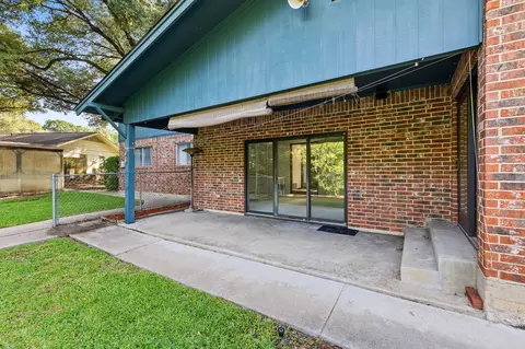 Exterior - 4500 Scottwood St, Waco, TX 76708 photo 3 of 5