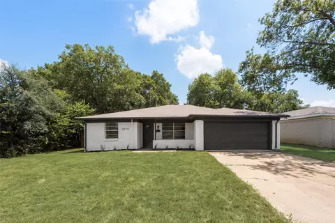 2710 Posey Dr, Irving, TX 75062