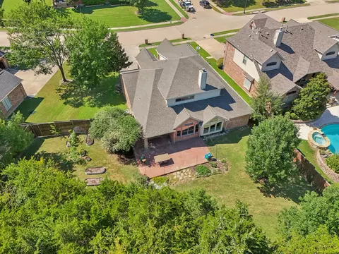 2105 Lake Forest Dr, Rockwall, TX 75087
