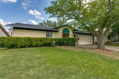 1341 Tahoe Dr, Lewisville, TX 75067