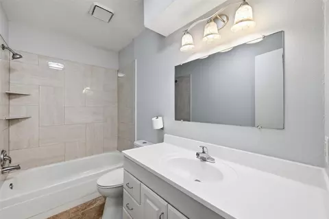 Bath - 116 Main Pl, Euless, TX 76040 photo 3 of 3