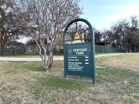 Exterior - 116 Main Pl, Euless, TX 76040 photo 6 of 9