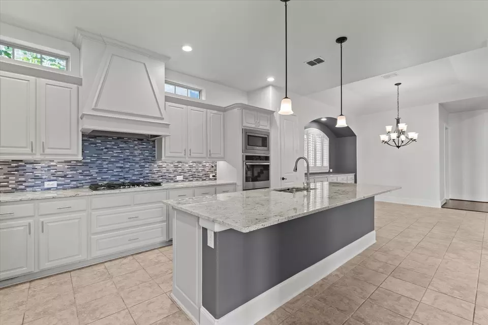 Kitchen - 516 Four Stones Blvd, The Colony, TX 75056 photo 1 of 2