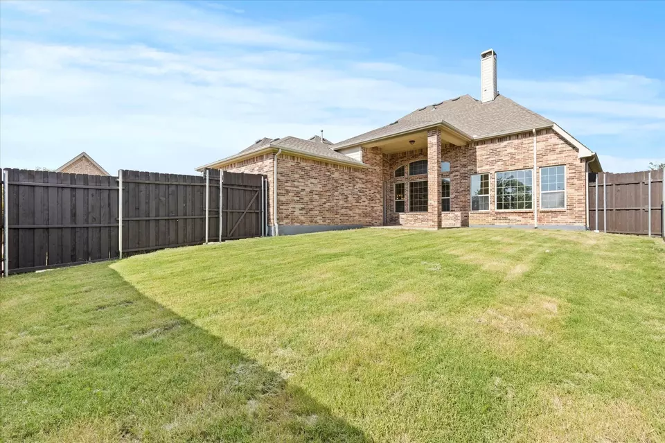 Exterior - 516 Four Stones Blvd, The Colony, TX 75056 photo 3 of 3