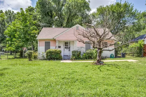 2041 Rosebud Dr, Irving, TX 75060