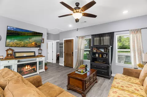 Living - 430 E Monterey St, Denison, TX 75021 photo 1 of 1