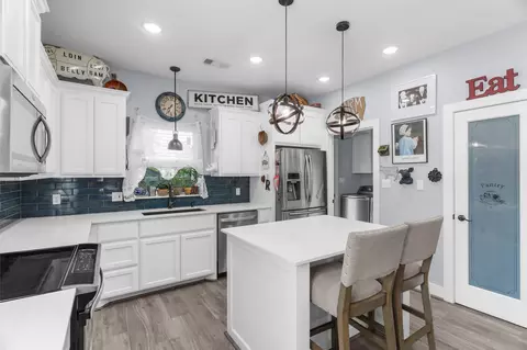 Kitchen - 430 E Monterey St, Denison, TX 75021 photo 4 of 4