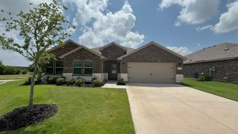 1913 Heritage Ct, Cleburne, TX 76033