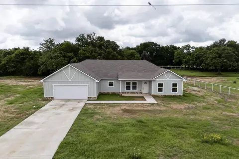 1217 Gibtown Rd, Poolville, TX 76487