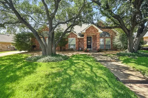 7605 Ramble Wood Trl, Fort Worth, TX 76132