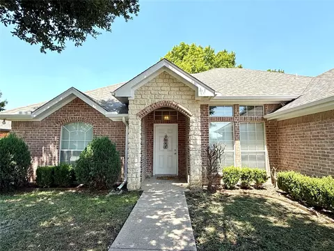 309 Vera Dr, Burleson, TX 76028