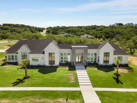 2542 Town View Dr, Cedar Hill, TX 75104