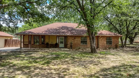226 Oak St, Springtown, TX 76082