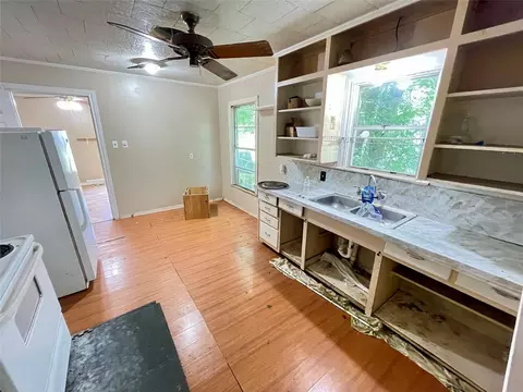 3609 N 23rd St, Waco, TX 76708 photo 3