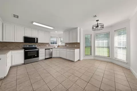 Kitchen - 10109 Barcelona Dr, Waco, TX 76708 photo 2 of 2