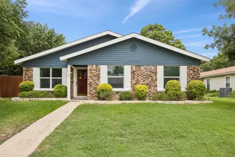 769 Mockingbird Dr, Lewisville, TX 75067
