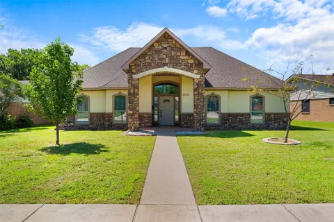 2206 Anders Dr, Mesquite, TX 75150