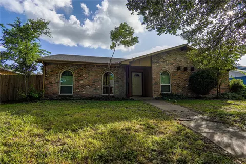 4329 Mayflower Dr, Garland, TX 75043