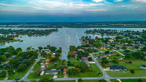 3713 Indian Creek Trl, Granbury, TX 76049