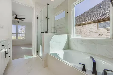 Bath - 3904 Composition Dr, Prosper, TX 75078 photo 3 of 6