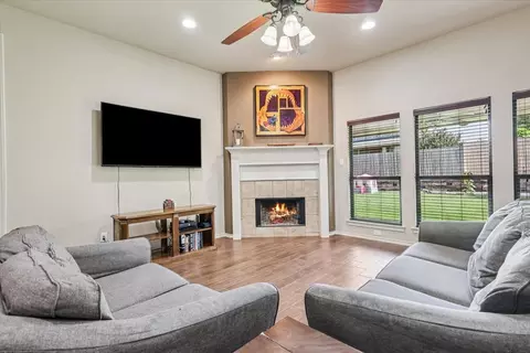 5412 Shasta Ridge Ct, Fort Worth, TX 76123