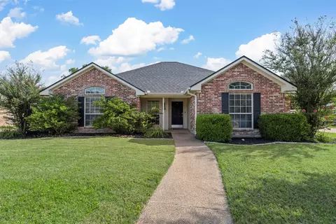 952 Cheyenne Trl, Hewitt, TX 76643