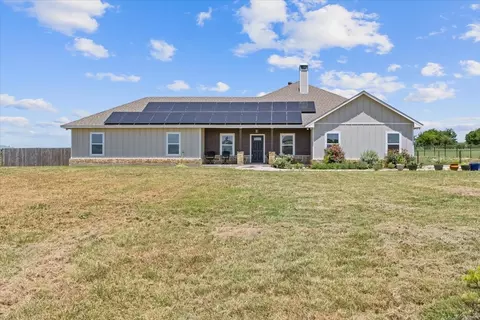 1081 Justin Dr, Springtown, TX 76082