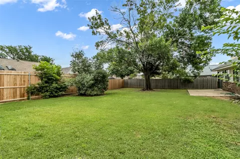 Exterior - 3300 Timberview Dr, Corinth, TX 76210 photo 3 of 7