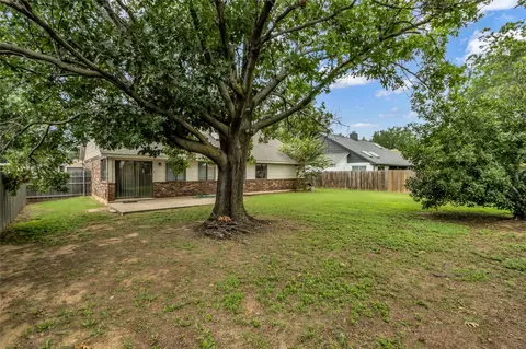 Exterior - 3300 Timberview Dr, Corinth, TX 76210 photo 2 of 7