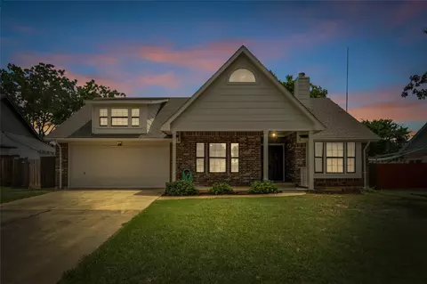 Exterior - 3300 Timberview Dr, Corinth, TX 76210 photo 7 of 7