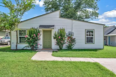 1012 S 16th St, Waco, TX 76706