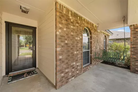 10024 Barton Creek Dr, Waco, TX 76708 photo 3