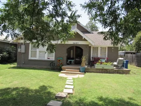 1605 6th St, Brownwood, TX 76801