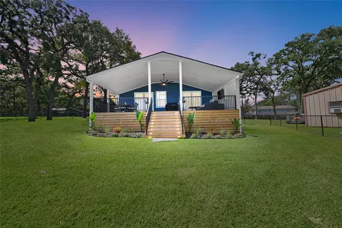 128 Ocean Dr, Gun Barrel City, TX 75156