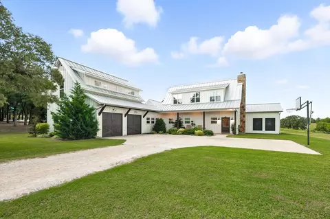 449 Hlavek Rd, Decatur, TX 76234