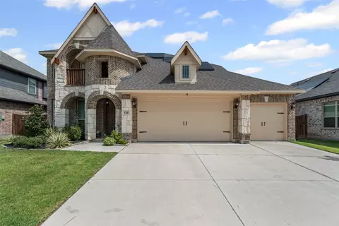 520 Ridgewater Trl, Fort Worth, TX 76131