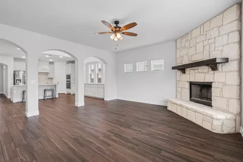 520 Ridgewater Trl, Fort Worth, TX 76131