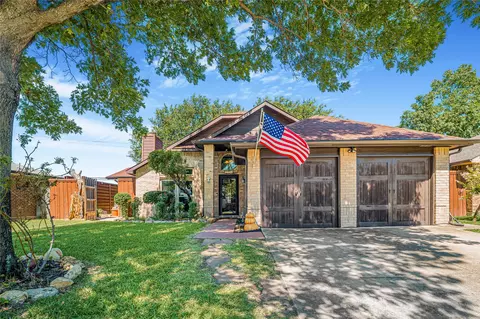 3301 Cathedral Dr, Grand Prairie, TX 75052