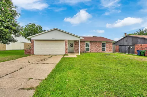 1818 Legend Dr, Garland, TX 75040