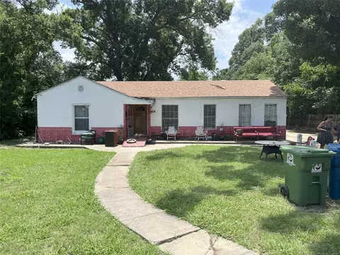 1608 Walnut St, Carrollton, TX 75006