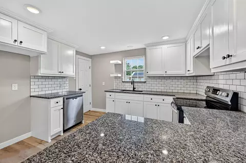 Kitchen - 700 S Denny St, Howe, TX 75459 photo 2 of 4